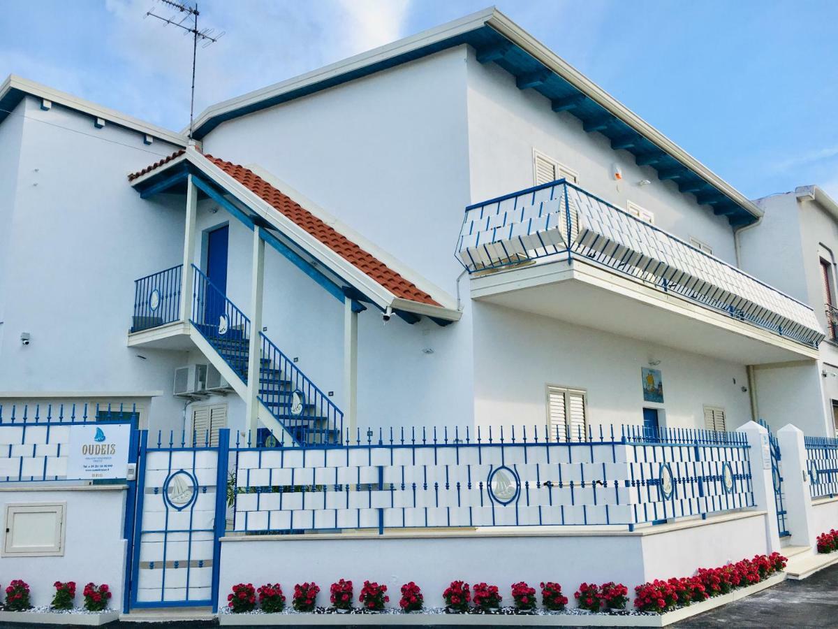 Oudeis Holidays Apartments تروبيا المظهر الخارجي الصورة